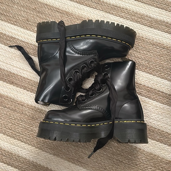 Dr. Martens - Molly - Black Platform Leather Boots - Picture 5 of 6